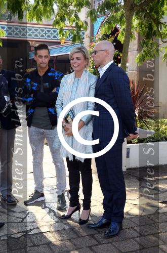 Kaatsheuvel, De Efteling presentatie en voorlezen door Yes-R en Prinses Laurentien
Prinses Laurentien in gesprek met Roel Govers van stichting lezen en schrijven