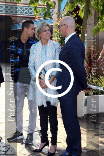 Kaatsheuvel, De Efteling presentatie en voorlezen door Yes-R en Prinses Laurentien
Prinses Laurentien in gesprek met Roel Govers van stichting lezen en schrijven