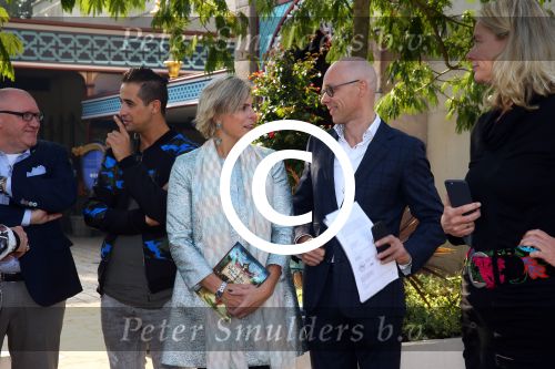 Kaatsheuvel, De Efteling presentatie en voorlezen door Yes-R en Prinses Laurentien
Prinses Laurentien in gesprek met Roel Govers van stichting lezen en schrijven