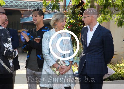 Kaatsheuvel, De Efteling presentatie en voorlezen door Yes-R en Prinses Laurentien
Prinses Laurentien in gesprek met Roel Govers van stichting lezen en schrijven
