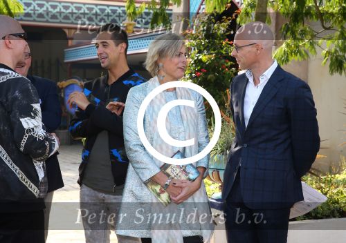 Kaatsheuvel, De Efteling presentatie en voorlezen door Yes-R en Prinses Laurentien
Prinses Laurentien in gesprek met Roel Govers van stichting lezen en schrijven