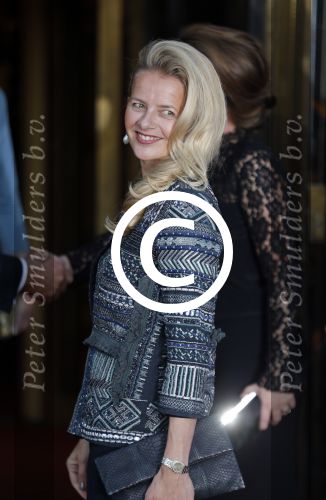 Amsterdam 26 september 2015
200 jaar koninkrijk in carre met oa aanwezig Koning Willem Alexander koningin Maxima en Prinsesd Beatrix.