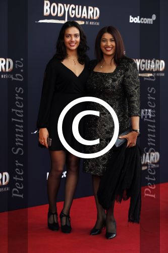 Utrecht 27 september 2015
Premiere the bodyguard met oa Romy Monteiro Mark v Eeuwen  Carolina Dijkhuizen en Patrick Martens. Gail en Rebecca Slee