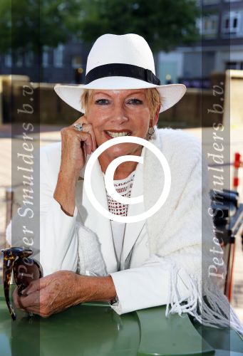 Amsterdam 30 september 2015
Boekpresenatie Joop van Tellingen in Players. Aanwezig Dennis Ria Nathalie en Fender v Tellingen alsmede rest van de familie. Ria Valk