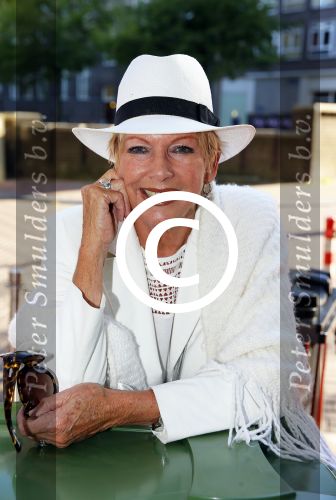 Amsterdam 30 september 2015
Boekpresenatie Joop van Tellingen in Players. Aanwezig Dennis Ria Nathalie en Fender v Tellingen alsmede rest van de familie. Ria Valk