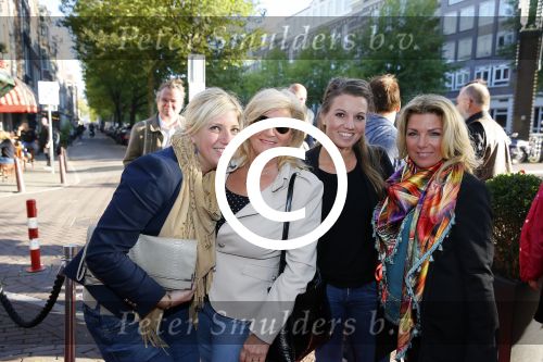 Amsterdam 30 september 2015
Boekpresenatie Joop van Tellingen in Players. Aanwezig Dennis Ria Nathalie en Fender v Tellingen alsmede rest van de familie.