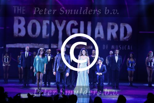 Utrecht 27 september 2015
Premiere the bodyguard met oa Romy Monteiro Mark v Eeuwen  Carolina Dijkhuizen en Patrick Martens.