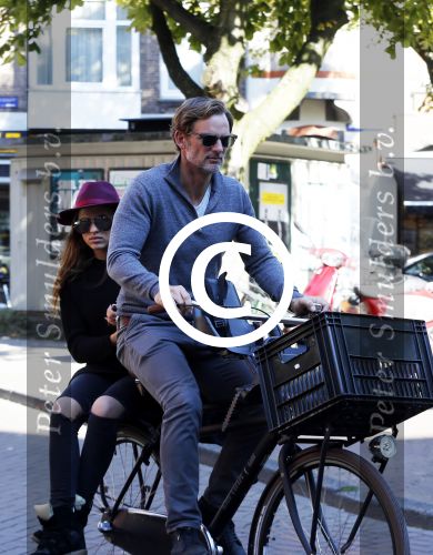 Amsterdam 29 september 2015
Ronald de Boer samen met zijn dochter op de fiets