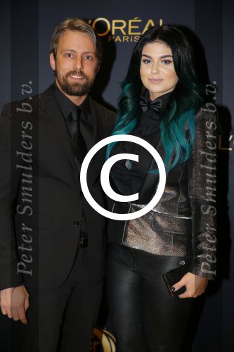 Amsterdam 15 oktober 2015
Uitreiking van de 50e televizierring in carre. Roxeanne Hazes met vriend Nick v Delft