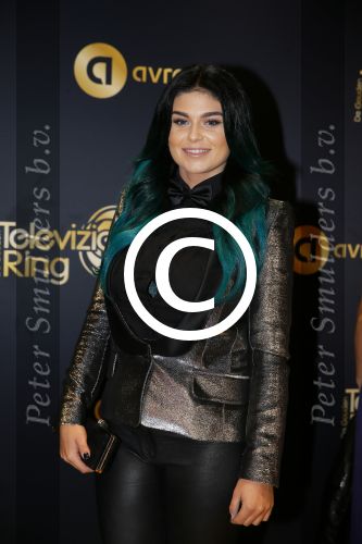 Amsterdam 15 oktober 2015
Uitreiking van de 50e televizierring in carre. Roxeanne Hazes met vriend Nick v Delft