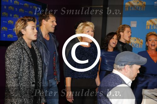 Amsterdam 6 oktober 2015 
Presentatie zangers musicals in concert in het ziggo dome. De aanwezigen waren Anouk Maas B Brave Stanley Burleson Mariska v Kolck Simone Kleinsma William Spaaij Eric v Tijn Rene v Kooten en Maurice Wijnen.