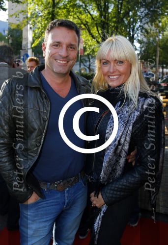 Amsterdam 30 september 2015
Boekpresenatie Joop van Tellingen in Players. Aanwezig Dennis Ria Nathalie en Fender v Tellingen alsmede rest van de familie. Sophia de Boer met man erik kwant