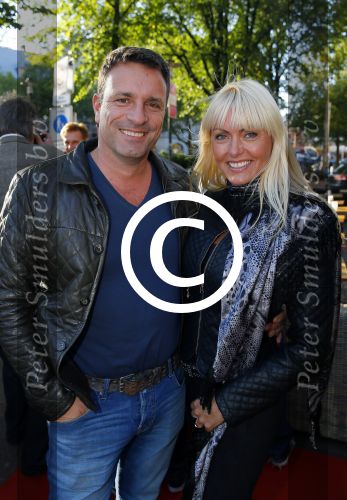 Amsterdam 30 september 2015
Boekpresenatie Joop van Tellingen in Players. Aanwezig Dennis Ria Nathalie en Fender v Tellingen alsmede rest van de familie. Sophia de Boer met man erik kwant