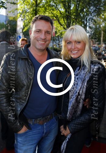 Amsterdam 30 september 2015
Boekpresenatie Joop van Tellingen in Players. Aanwezig Dennis Ria Nathalie en Fender v Tellingen alsmede rest van de familie. Sophia de Boer met man erik kwant