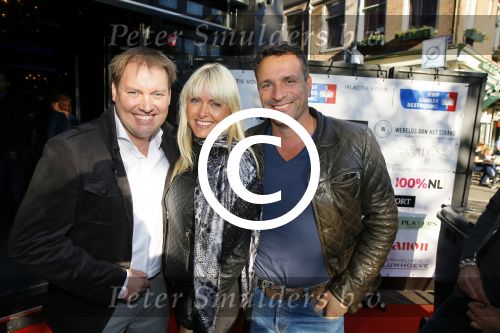 Amsterdam 30 september 2015
Boekpresenatie Joop van Tellingen in Players. Aanwezig Dennis Ria Nathalie en Fender v Tellingen alsmede rest van de familie. Sophia de Boer met man erik kwant
