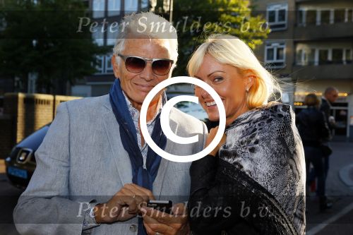 Amsterdam 30 september 2015
Boekpresenatie Joop van Tellingen in Players. Aanwezig Dennis Ria Nathalie en Fender v Tellingen alsmede rest van de familie. Sophia de Boer met Ben Cramer
