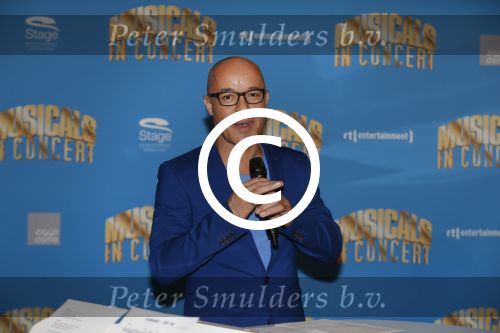 Amsterdam 6 oktober 2015 
Presentatie zangers musicals in concert in het ziggo dome. De aanwezigen waren Anouk Maas B Brave Stanley Burleson Mariska v Kolck Simone Kleinsma William Spaaij Eric v Tijn Rene v Kooten en Maurice Wijnen.