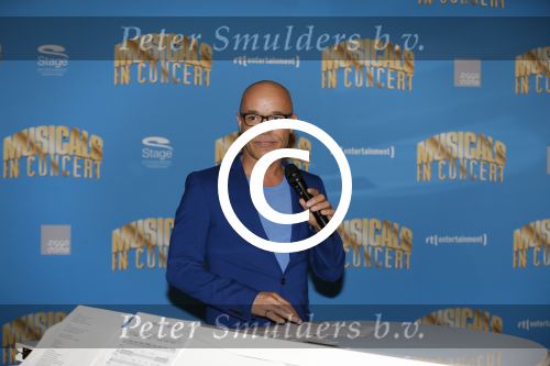 Amsterdam 6 oktober 2015 
Presentatie zangers musicals in concert in het ziggo dome. De aanwezigen waren Anouk Maas B Brave Stanley Burleson Mariska v Kolck Simone Kleinsma William Spaaij Eric v Tijn Rene v Kooten en Maurice Wijnen.