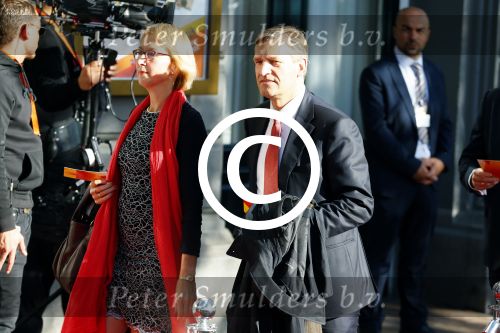 Amsterdam 26 september 2015
200 jaar koninkrijk in carre met oa aanwezig Koning Willem Alexander koningin Maxima en Prinsesd Beatrix.