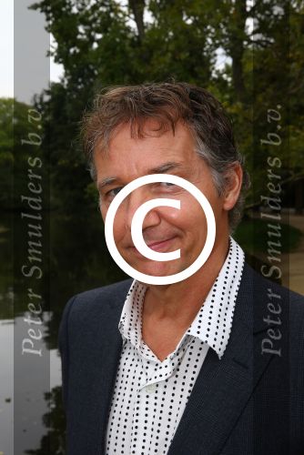 Amsterdam, 21 September 2015
Perspresentatie Dokter Tinus  Dr. Tinus
Thom Hoffman