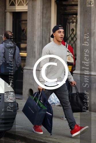Amsterdam 12 oktober 2015
Timor Steffens doet boodschappen op de pc hooftstraat