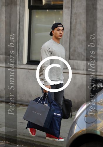 Amsterdam 12 oktober 2015
Timor Steffens doet boodschappen op de pc hooftstraat
