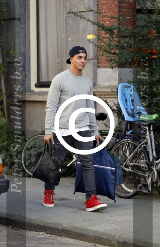 Amsterdam 12 oktober 2015
Timor Steffens doet boodschappen op de pc hooftstraat