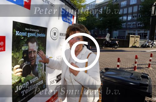 Amsterdam 30 september 2015
Boekpresenatie Joop van Tellingen in Players. Aanwezig Dennis Ria Nathalie en Fender v Tellingen alsmede rest van de familie. Toos v d Valk