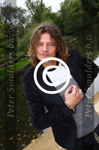 Amsterdam, 21 September 2015
Perspresentatie Dokter Tinus  Dr. Tinus
Tygo Gernandt