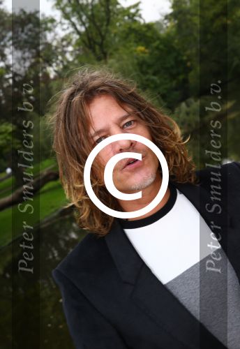 Amsterdam, 21 September 2015
Perspresentatie Dokter Tinus  Dr. Tinus
Tygo Gernandt