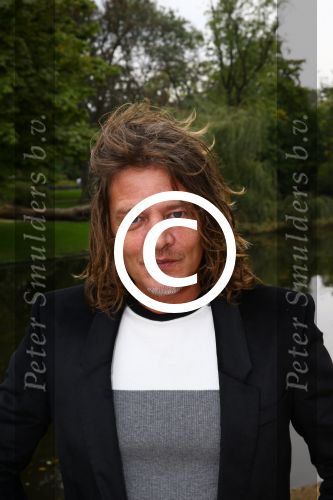 Amsterdam, 21 September 2015
Perspresentatie Dokter Tinus  Dr. Tinus
Tygo Gernandt
