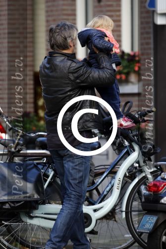 Amsterdam 19 september 2015  
Victor Reinier met zijn dochter op de fiets