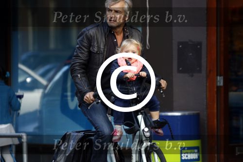 Amsterdam 19 september 2015  
Victor Reinier met zijn dochter op de fiets