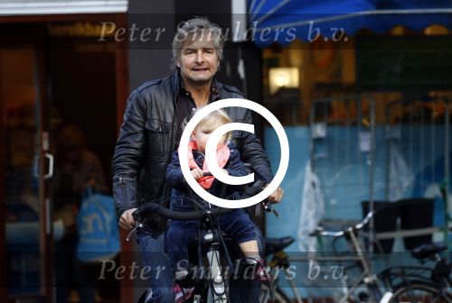 Amsterdam 19 september 2015  
Victor Reinier met zijn dochter op de fiets