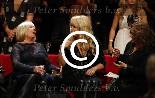 Amsterdam 15 oktober 2015
Uitreiking van de 50e televizierring in carre. Linda de Mol met Willeke Alberti