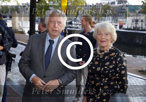 Amsterdam 14 september 2015
Paul v Vliet in carre met als gasten prinses Beatrix prinses Laurentien en mies Bouwman. Boudewijn PoelmanCees Dam met mevr v Loon de la bouchere