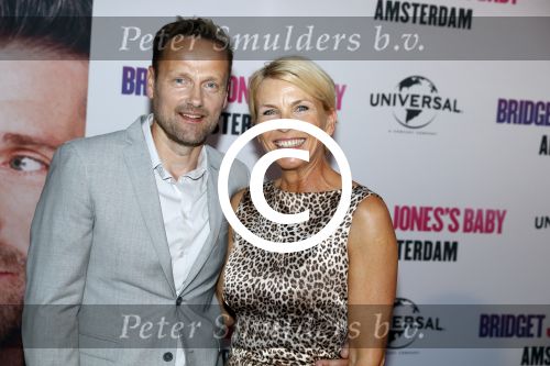 Amsterdam 13 september 2016
Premiere Bridget Jones baby in Tuschinski. Anita Witzier met man