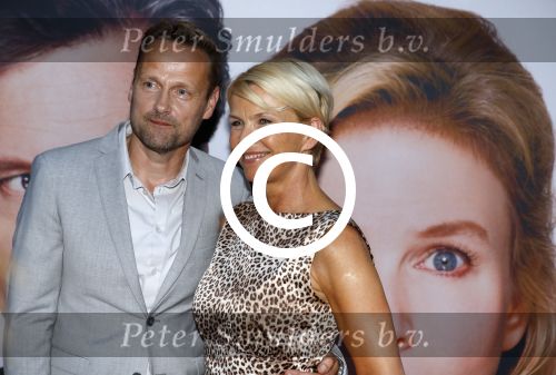 Amsterdam 13 september 2016
Premiere Bridget Jones baby in Tuschinski. Anita Witzier met man