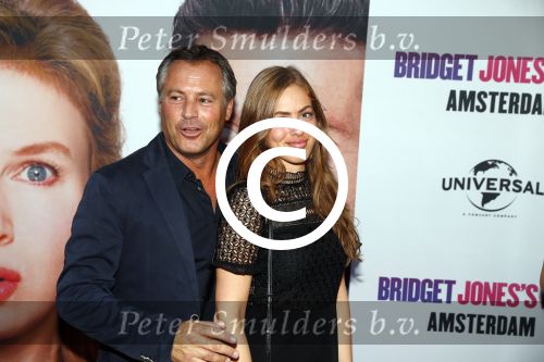 Amsterdam 13 september 2016
Premiere Bridget Jones baby in Tuschinski. Otto Klein met dochter en Anouk Hoogendijk met ...