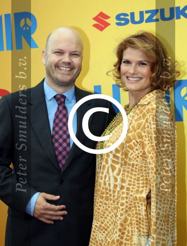 Breda, 25 September 2016 Chasse Theater premiere Hair
Anouk v Nes met vriend