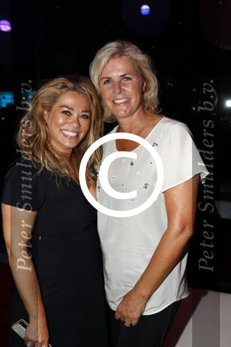 Utrecht 14 september 2016
1 jaar the bodyguard in het beatrixtheater met oa Romy Monteiro Nurlaila en Patrick Martens. irene Moors en Antje Monteiro
