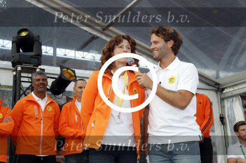 Amsterdam 21 september 2016
Sportdag van de Johan Cruijff foundation in het Olympisch stadion. Danny Cruijff en Estelle Cruijff zijn aanwezig . Barbara Barend met zoon en dochter