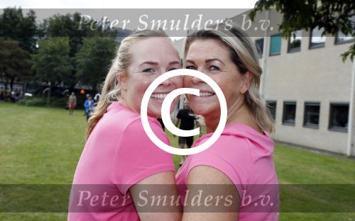 Amsterdam 11 september 2016
Amsterdam city swim tbv ALS door de amsterdamse grachten. Bartina en Debbie Koeman