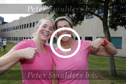 Amsterdam 11 september 2016
Amsterdam city swim tbv ALS door de amsterdamse grachten. Bartina en Debbie Koeman