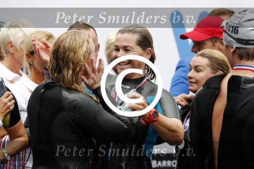 Amsterdam 11 september 2016
Amsterdam city swim tbv ALS door de amsterdamse grachten. Bartina en Debbie Koeman
