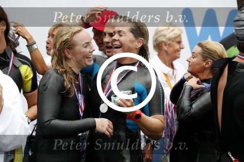 Amsterdam 11 september 2016
Amsterdam city swim tbv ALS door de amsterdamse grachten. Bartina en Debbie Koeman