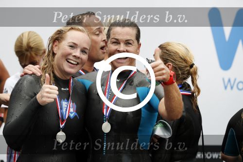 Amsterdam 11 september 2016
Amsterdam city swim tbv ALS door de amsterdamse grachten. Bartina en Debbie Koeman