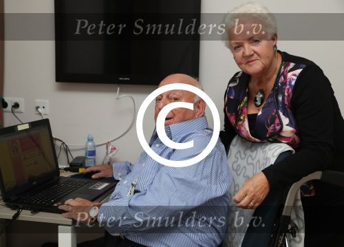Vlaardingen, 29 September 2016
Bas v Toor in rolstoel samen met zijn vrouw Coby v Toor in zijn kamer bij Revalidatiecentrum Marnix