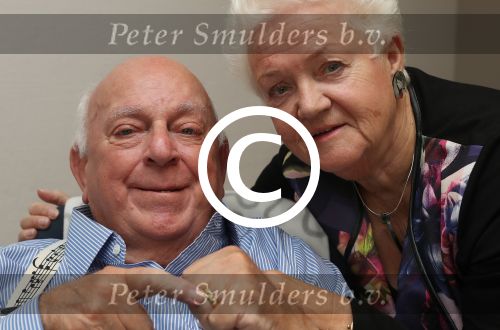Vlaardingen, 29 September 2016
Bas v Toor in rolstoel samen met zijn vrouw Coby v Toor in zijn kamer bij Revalidatiecentrum Marnix