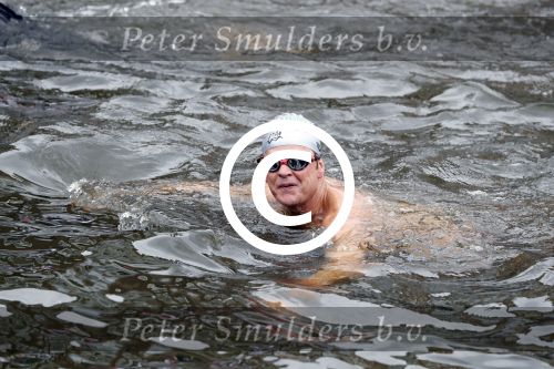 Amsterdam 11 september 2016
Amsterdam city swim tbv ALS door de amsterdamse grachten. Beau v Erven Dorens met zoon